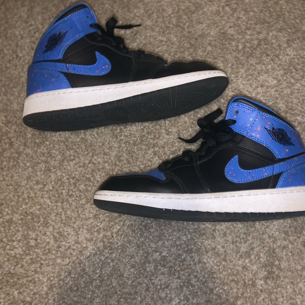 air jordan 1 mid ‘royal splatter’